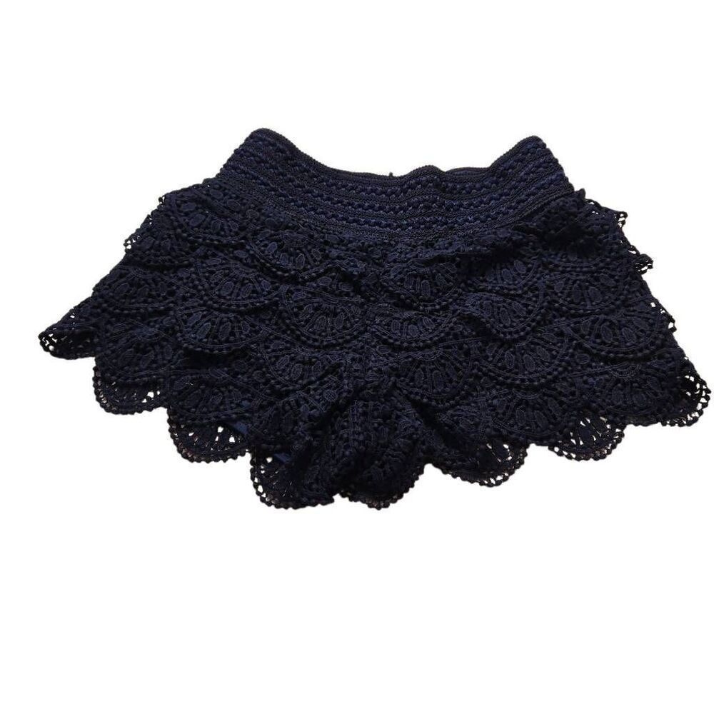 Rewind Scalloped lace navy shorts S
